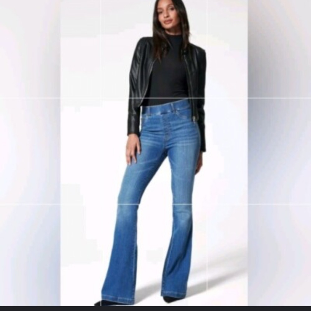SPANX Flare Pull On Stretch Denim
Jeans Size 2X tall $148 fall casual nwot